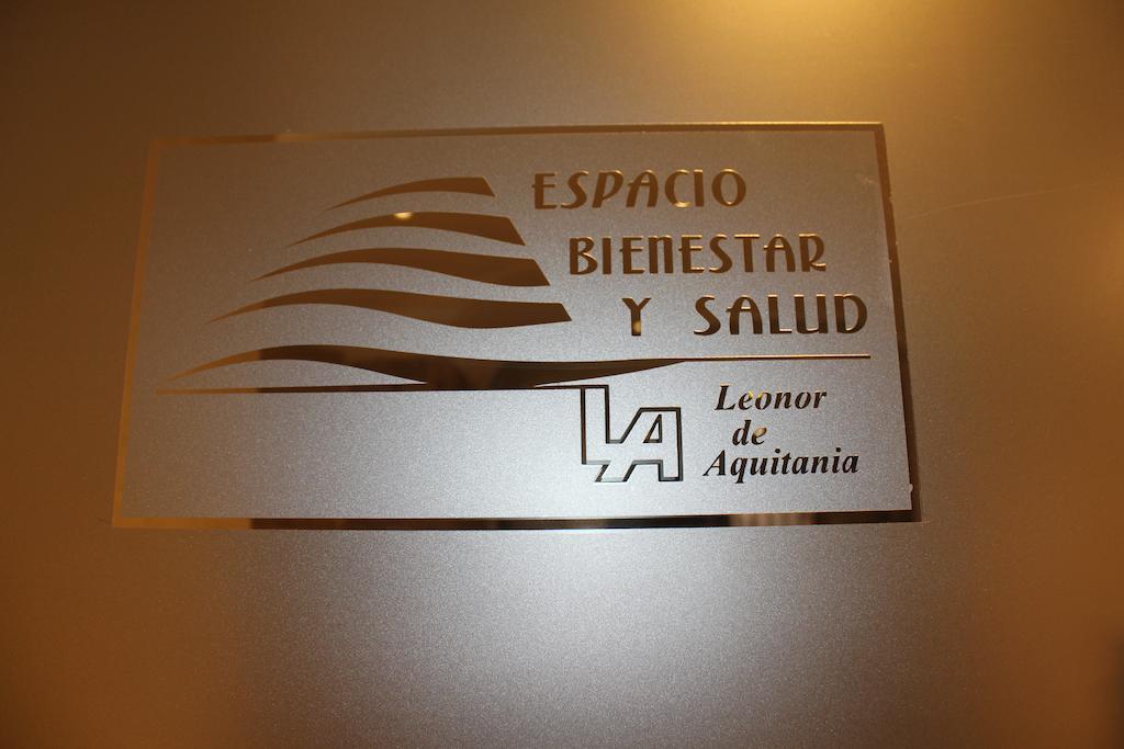 Hotel Leonor De Aquitania Куенка Номер фото