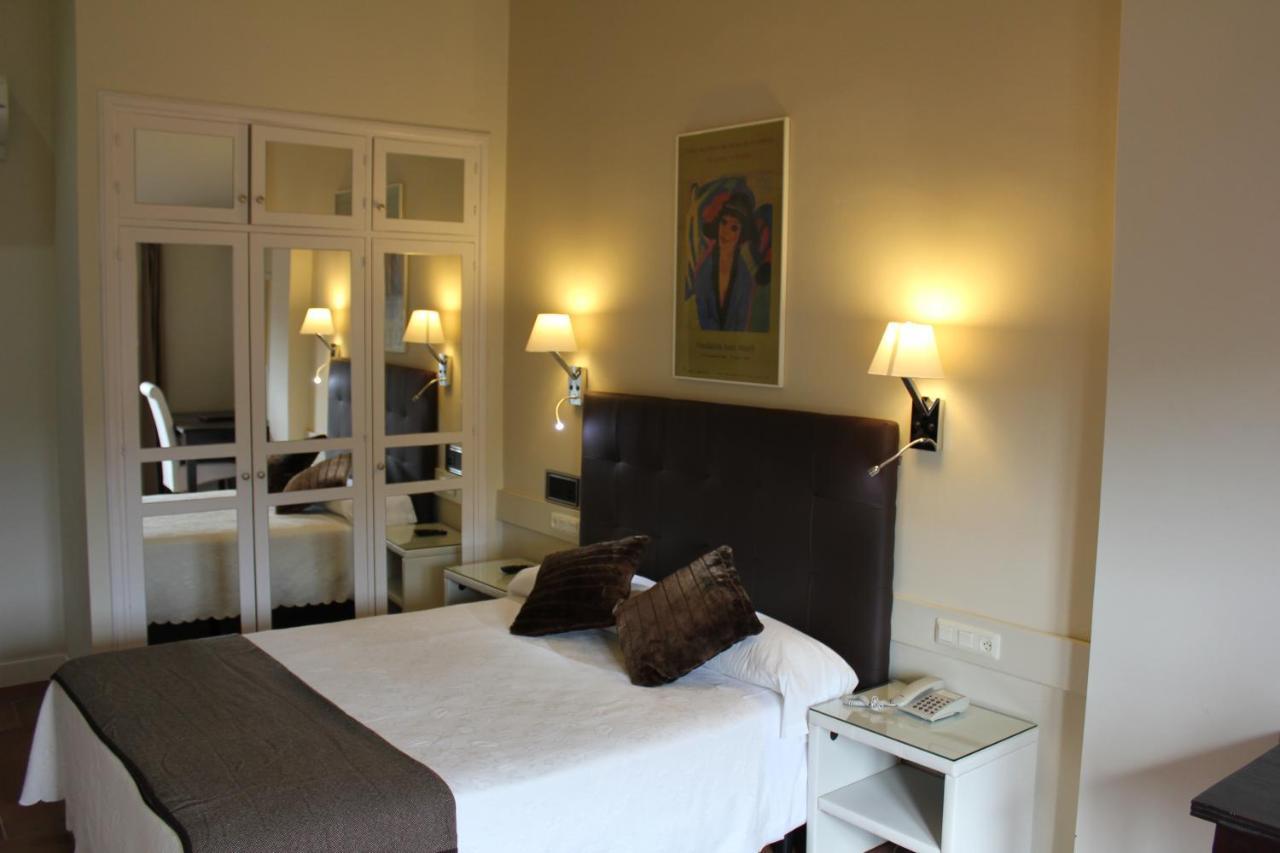 Hotel Leonor De Aquitania Куенка Екстер'єр фото
