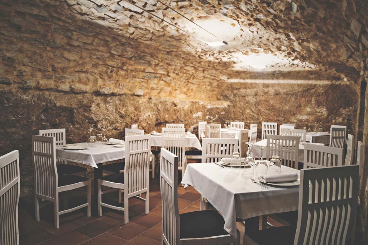 Hotel Leonor De Aquitania Куенка Екстер'єр фото