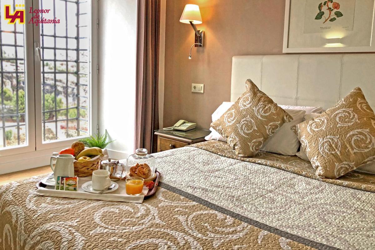 Hotel Leonor De Aquitania Куенка Екстер'єр фото