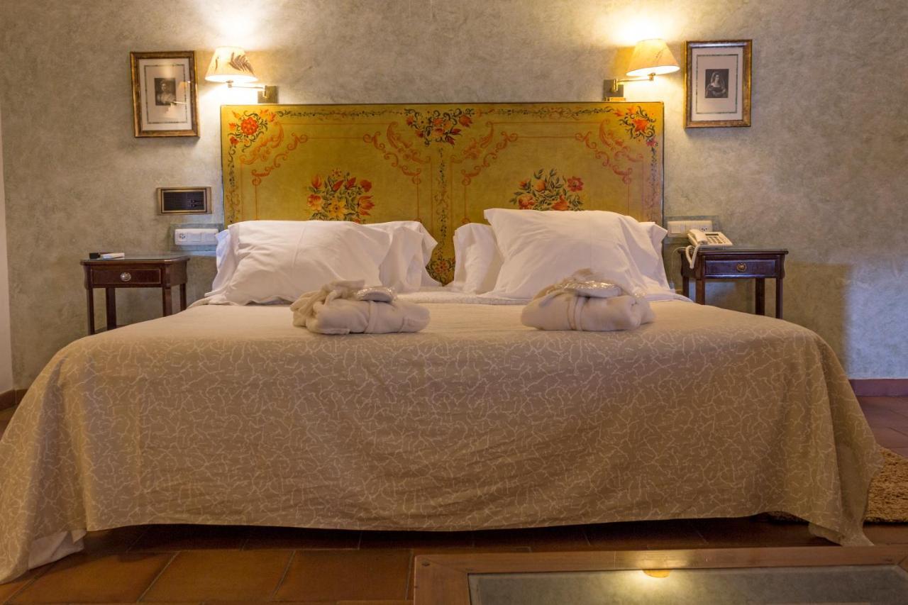 Hotel Leonor De Aquitania Куенка Екстер'єр фото